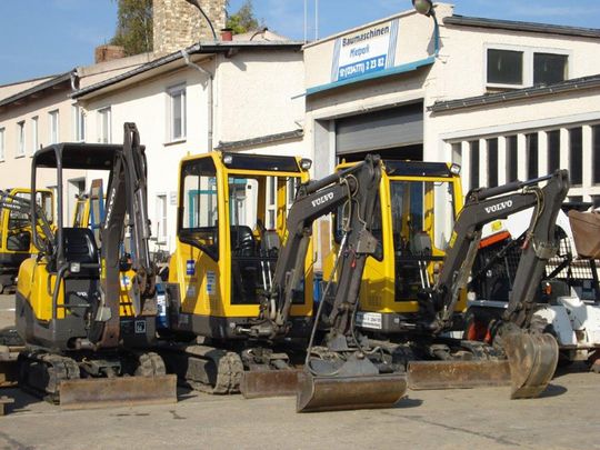 Maschinenpark der Baumaschinenvermietung Hempel in Querfurt